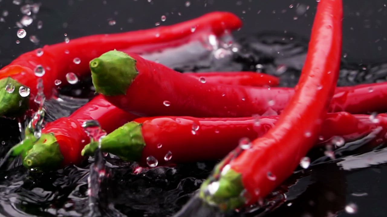 Garrafa de molho de pimenta artesanal
